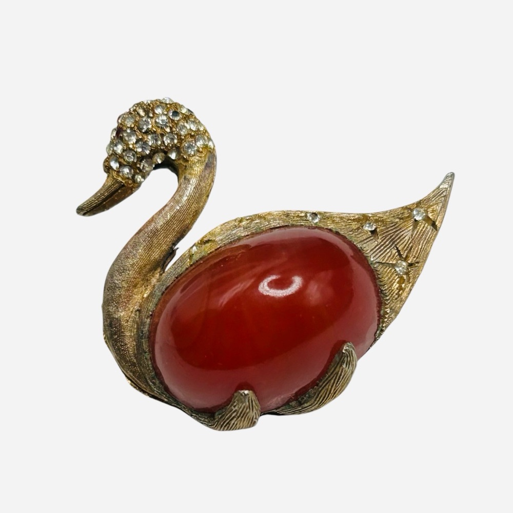 Stunning Vintage HAR ( Hargo) Swan Brooch